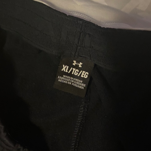 Under Armour Athletic Bundle Set - Picture 8 of 14